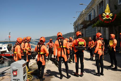 Trieste, esercitazione di soccorso acquatico nel Porto Vecchio