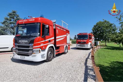Udine, si rompe un tubo del gas durante i lavori stradali: intervengono i Vigili del fuoco