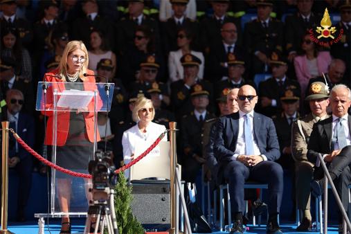 Il Presidente del Consiglio Meloni al giuramento degli allievi Vigili del fuoco del 94° corso