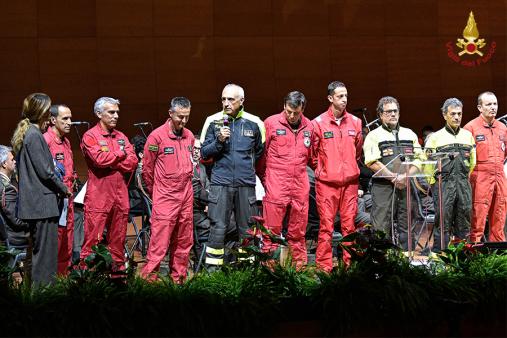IN ALTO.SEMPRE". Presentato alla Nuvola il calendario storico 2024 realizzato dal Dipartimento dei Vigili del fuoco