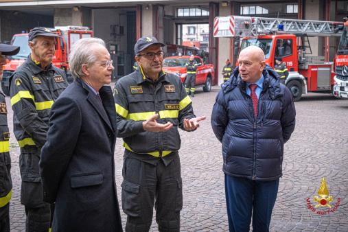 Milano, il Prefetto Renato Saccone in visita al Comando