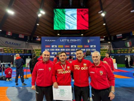 Ruben Marvice con tecnici del GS VVF Merolillo e Fiamme Rosse