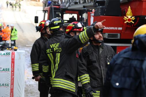 Firenze, proseguono senza sosta le ricerche dell'ultimo operaio disperso