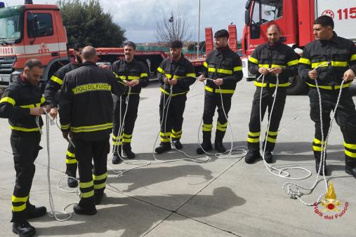 Catanzaro, 32 nuovi Vigili del fuoco volontari superano l'esame del primo corso di formazione 2024