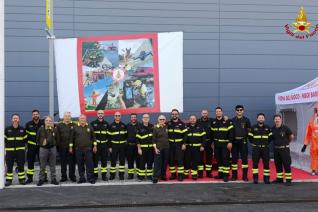Stand dei Vigili alla fiera Alcuni Vigili pronti ad accolgiere i visitatori