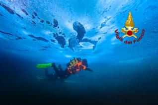 Addestramento sotto ghiaccio – Lago Laux (TO)