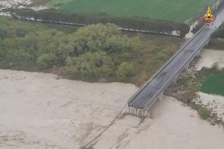Il ponte crollaro sulla SS16 all’altezza di Montenero di Bisaccia