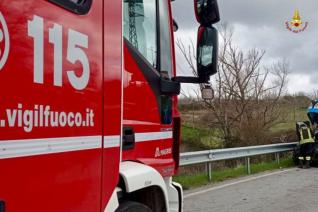 Immagine di repertorio di intervento dei Vigili del fuoco per incidente stradale