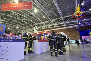 Lo stand dei Vigili del fuoco al Salone del Libro di Torino 2026