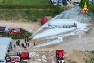A PERUGIA IL SEMINARIO SUI LIQUIDI SCHIUMOGENI PER I VIGILI DEL FUOCO DELL’UMBRIA