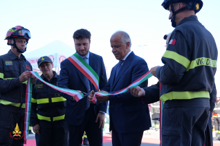 il taglio del nastro