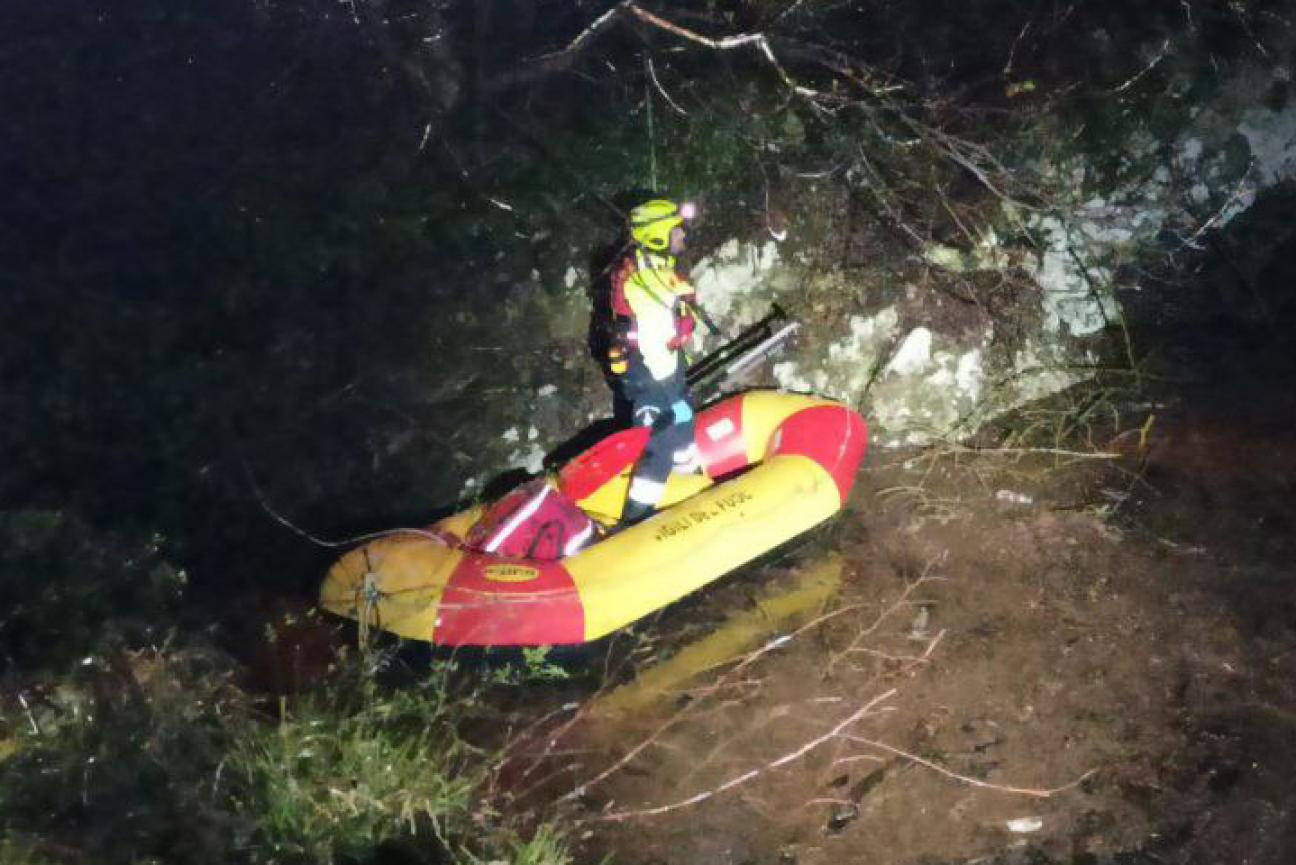 Soccorso uomo caduto nel lago di Redona