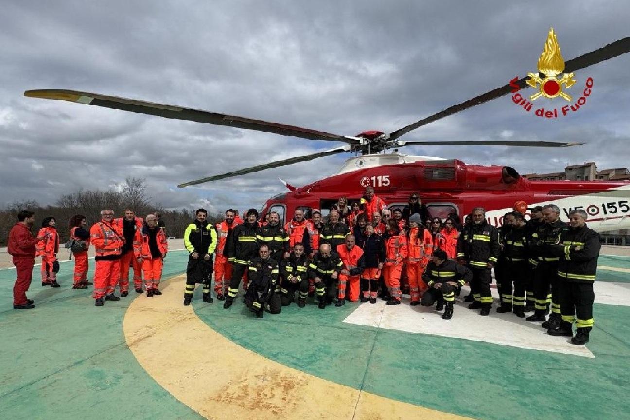 Seminario informativo sulle procedure operative dei mezzi aerei in dotazione al Corpo Nazionale Vigli del Fuoco presso elisuperficie HEMS Ospedale “Cardarelli” Campobasso