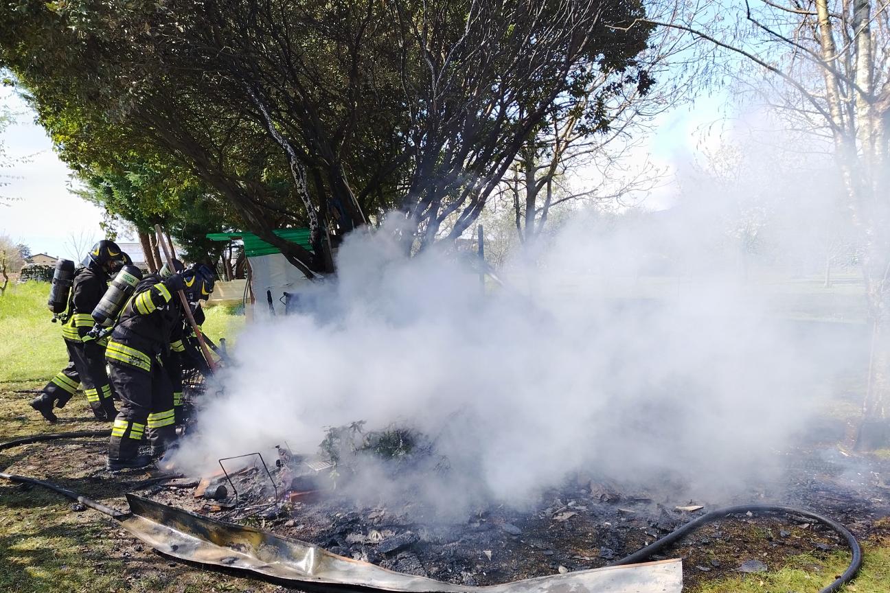 Incendio ricovero attrezzi