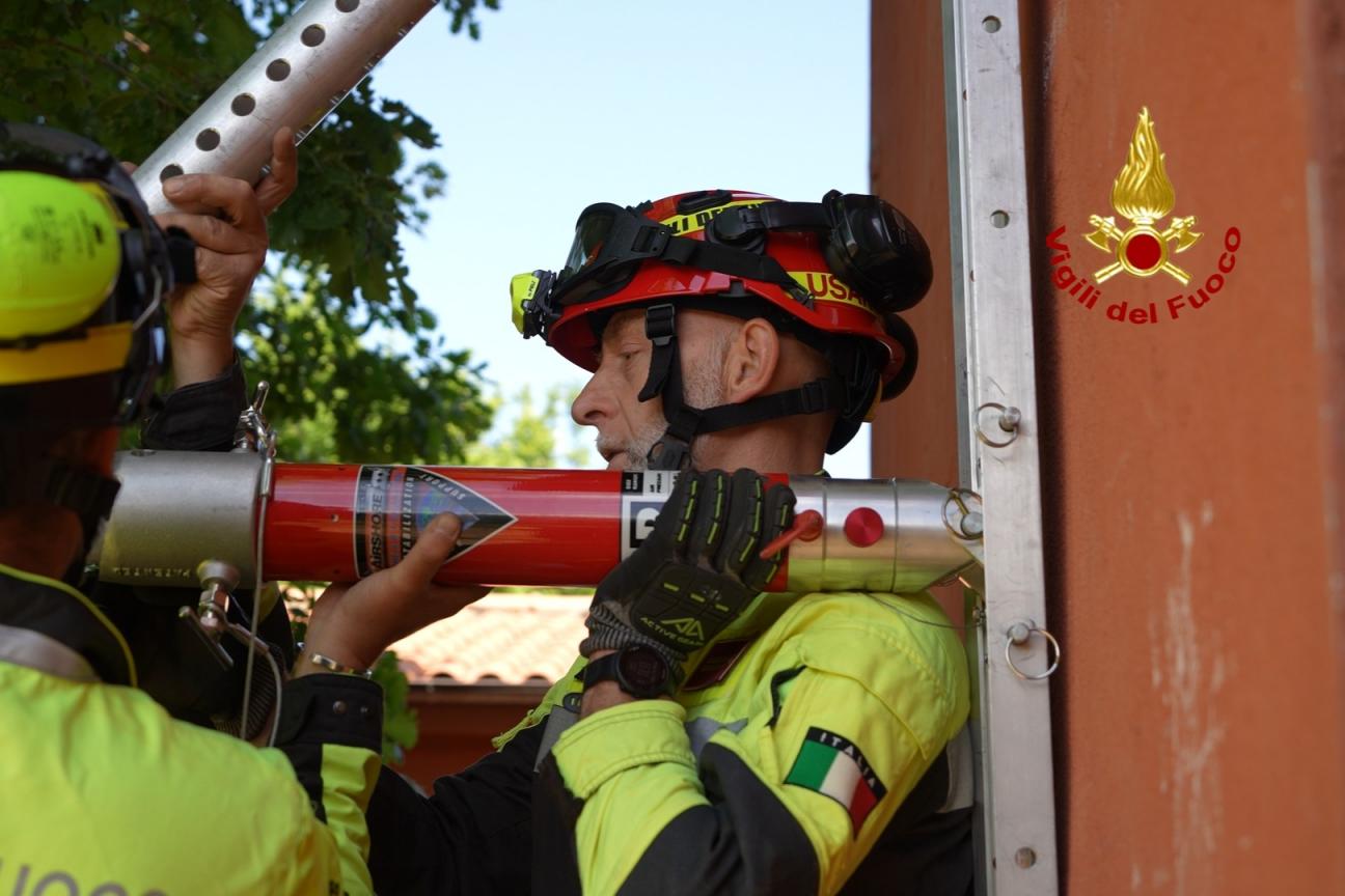 ADDESTRAMENTO SOTTO MACERIE PER IL TEAM USAR MEDIUM