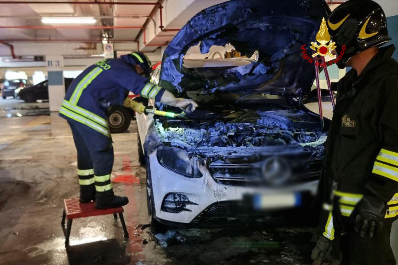 incendio autovettura