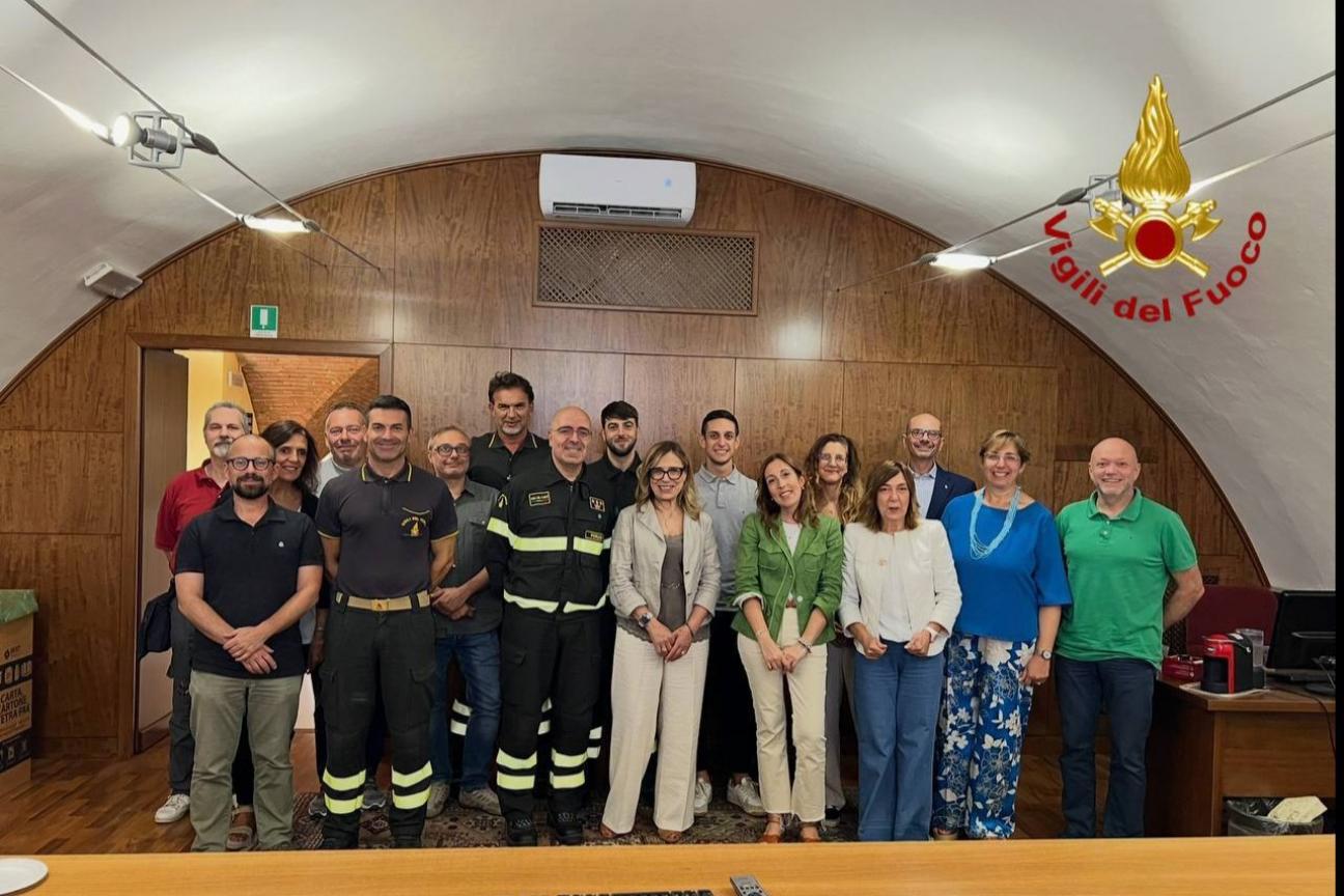 L’ING. MARISA CESARIO SALUTA I VIGILI DEL FUOCO DELL’UMBRIA