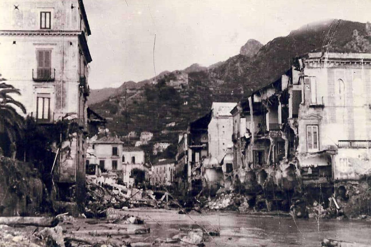 La devastazione di Maiori dopo l'alluvione del 1954