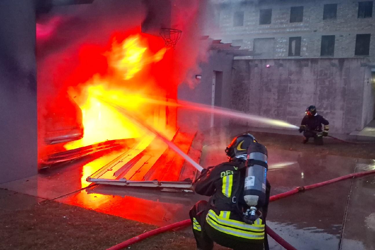 Incendio autorimessa 