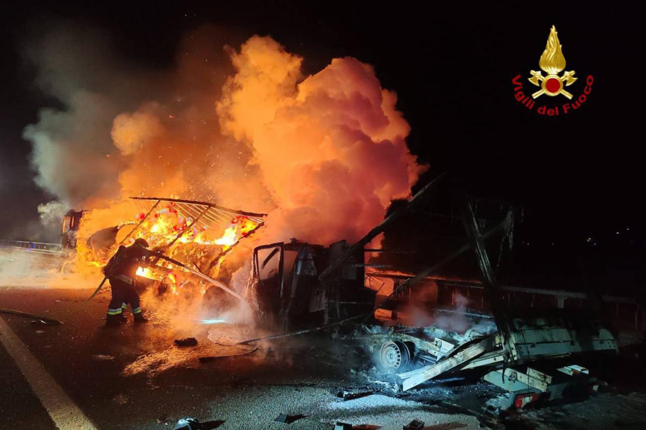 Incidente con incendio in A22