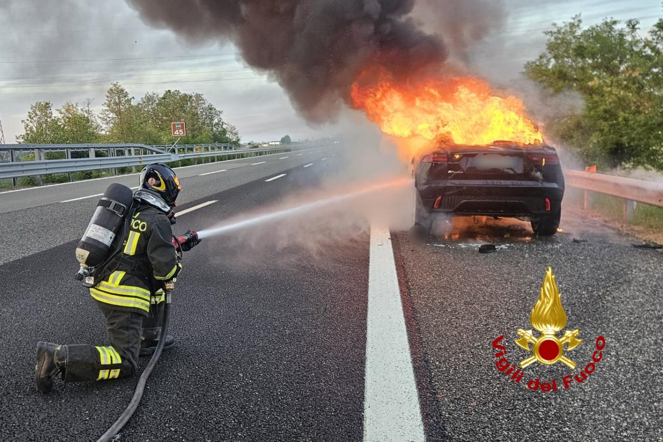 incendio autovettura