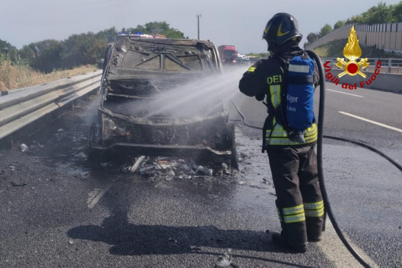 incendio autovettura