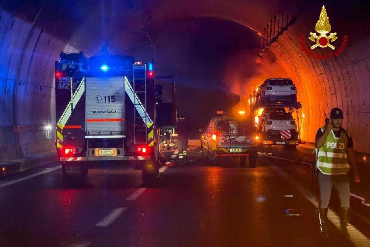 Incendio galleria A1 Variante di Valico