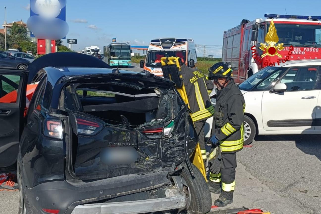 111112 Incidente stradale a Montemarciano | Corpo Nazionale dei Vigili del Fuoco