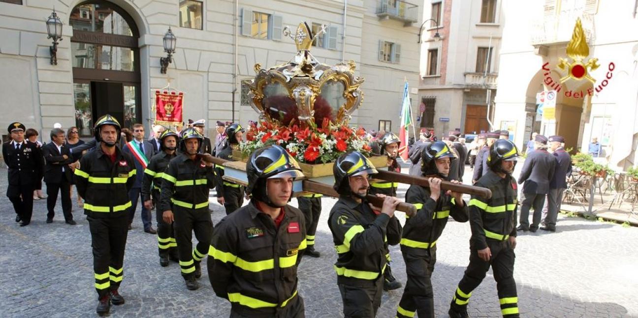 Torino, al distaccamento di Ivrea l'incarico di sorreggere l'urna con le reliquie del Santo Patrono