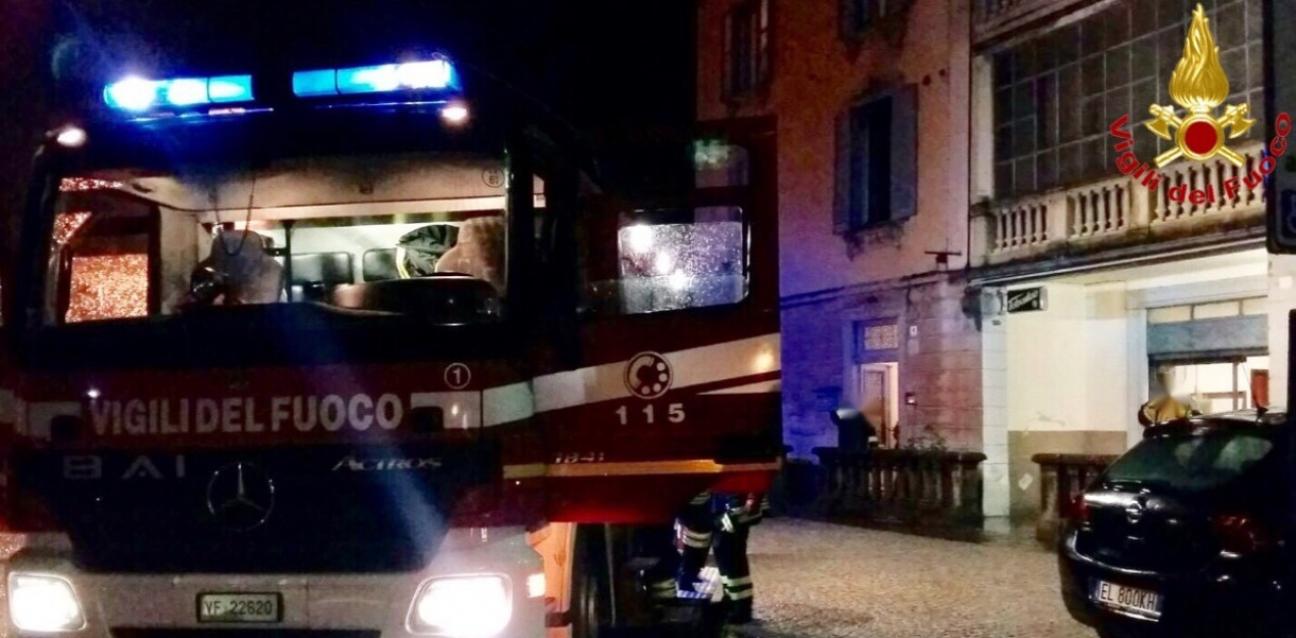Varese, incendio cucina a Laveno Mombello