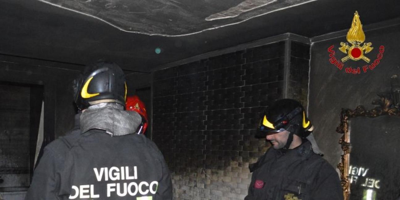 Catania, incendio appartamento al terzo piano di un edificio cittadino