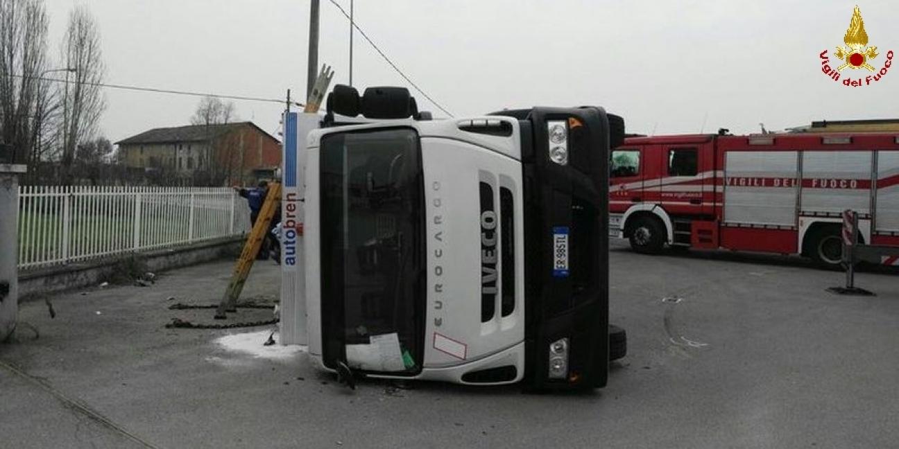 Reggio Emilia, recuperato un autocompattatore