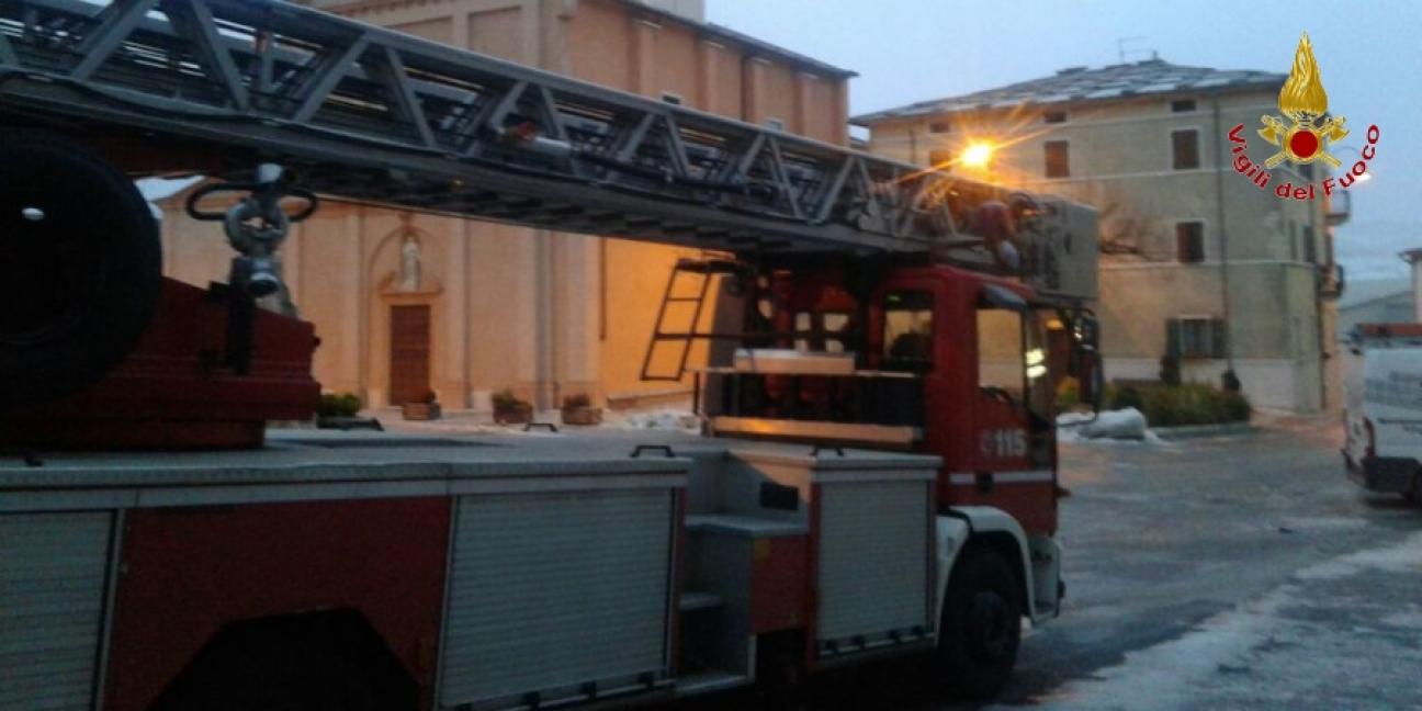 Verona, emergenza maltempo per il forte vento che ha investito tutta la provincia