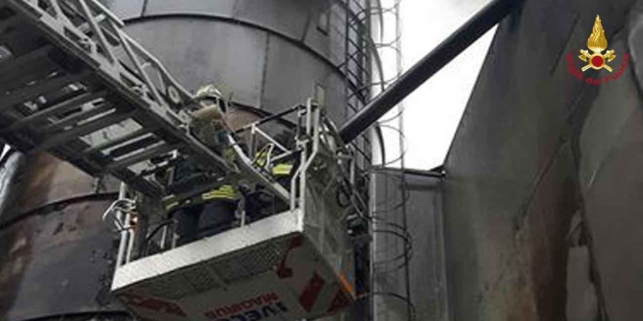 Incendio di un silos a Padova