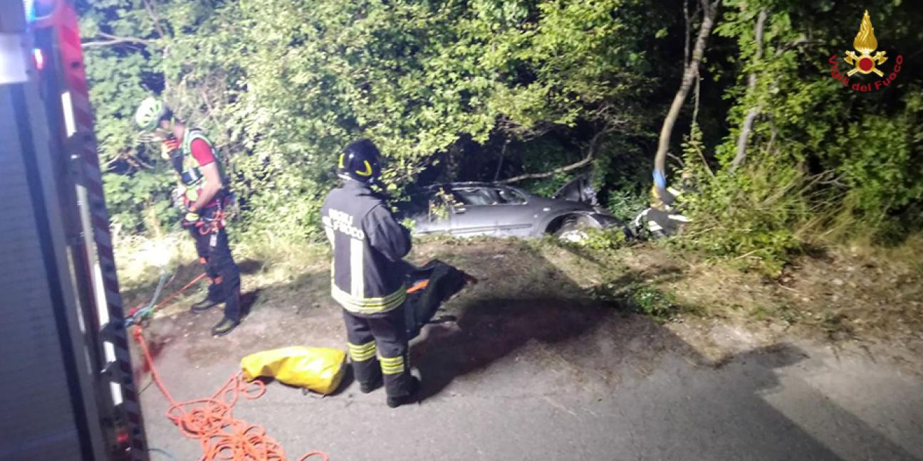Verona, tragica uscita di strada a Negrar