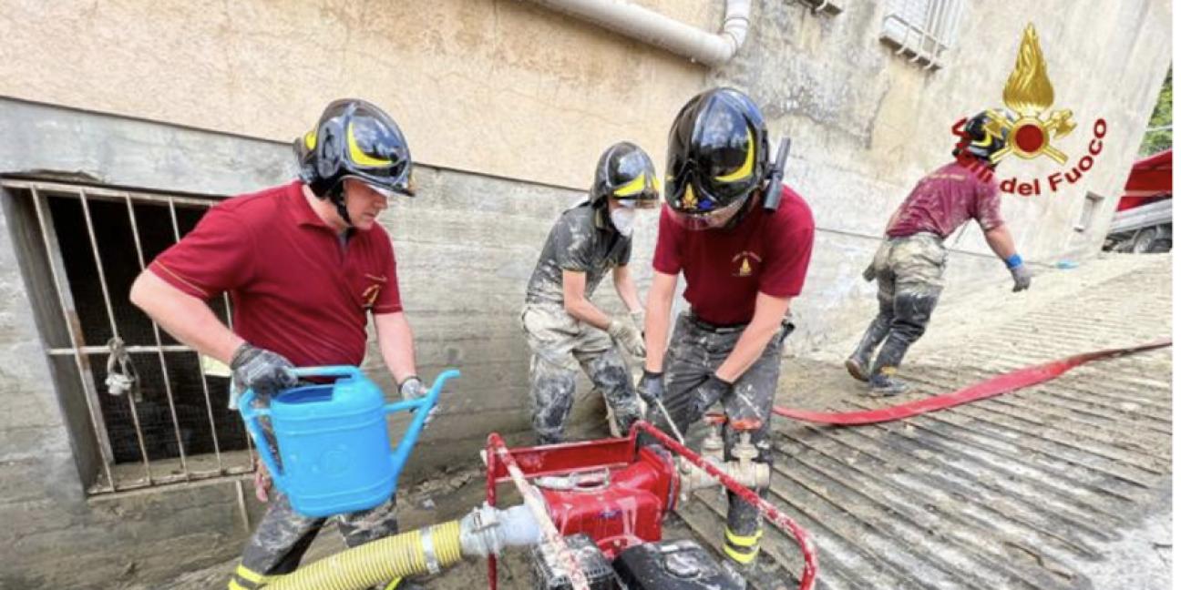 Alluvione in Emilia Romagna, più di 10.000 interventi in sedici giorni di lavoro. Prosegue l'impegno di 677 vigili del fuoco specialmente nelle province di Ravenna e Forlì