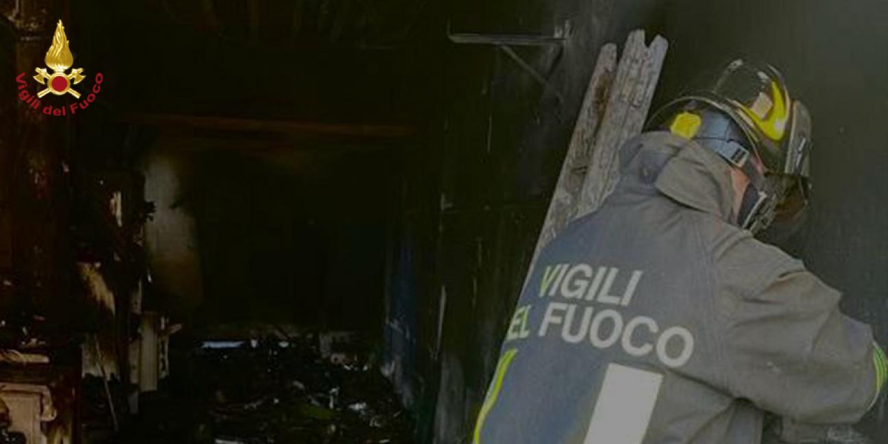 Perugia, incendio garage a Bastia Umbra