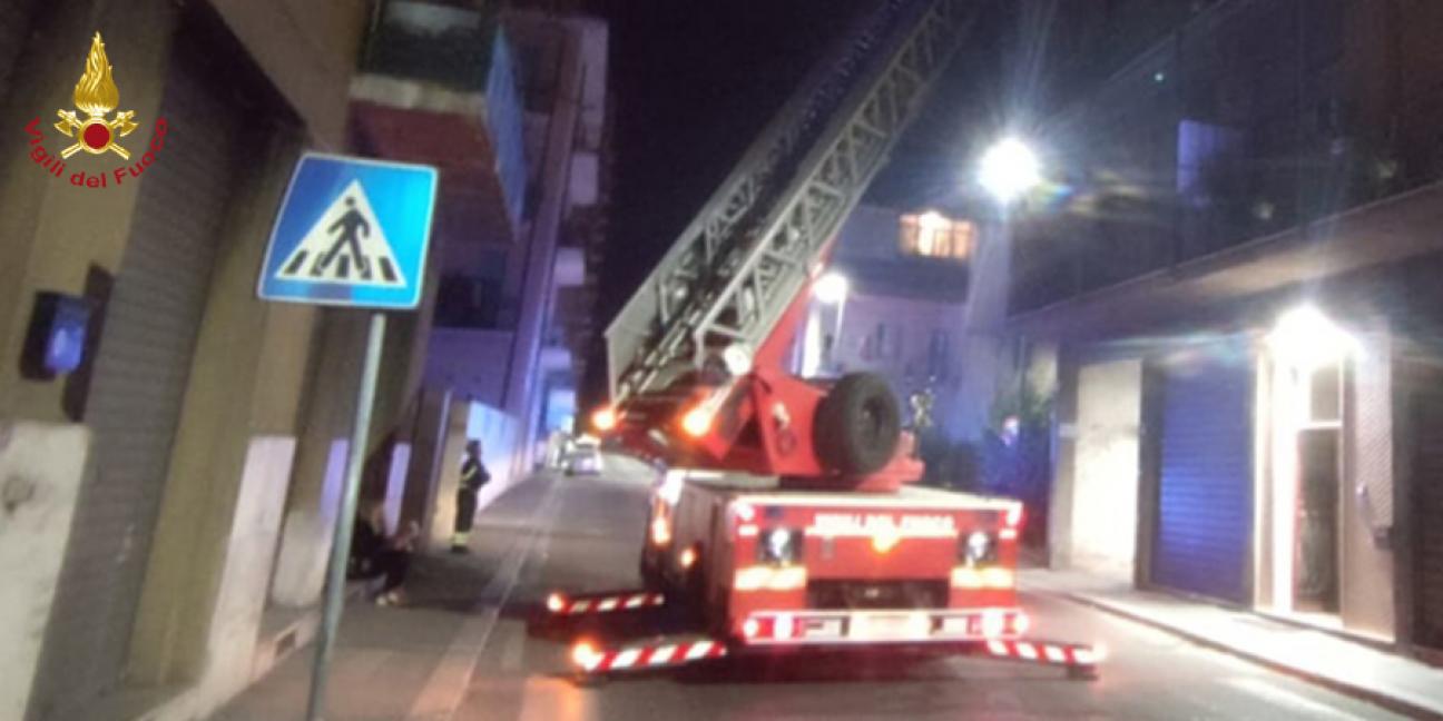 Terni, incendio appartamento