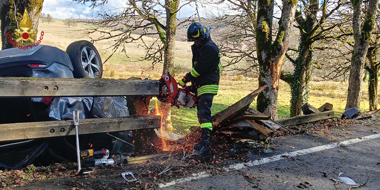 Isernia, incidente stradale a Pescopennataro