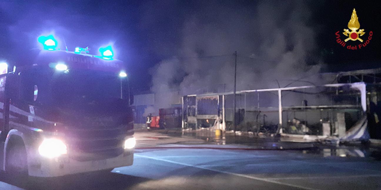 Frosinone, incendio magazzino