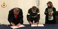 ISA, firmato protocollo operativo tra Croce Rossa Italiana e Vigili del Fuoco